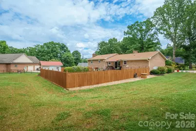 201 Wellington Drive, Lincolnton, NC 28092 - Photo 8