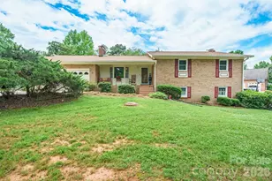 201 Wellington Dr, Lincolnton, NC 28092 - Photo 1