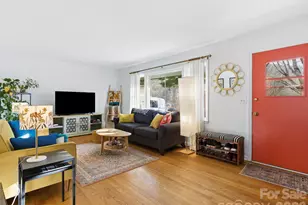 203 Moody St, Hendersonville, NC 28739 - Photo 2