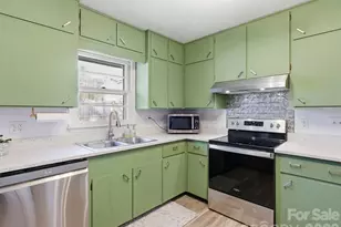 203 Moody St, Hendersonville, NC 28739 - Photo 20