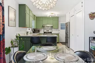 203 Moody St, Hendersonville, NC 28739 - Photo 18