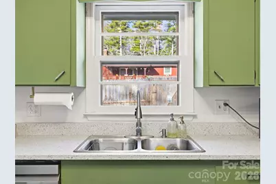 203 Moody Street, Hendersonville, NC 28739 - Photo 22