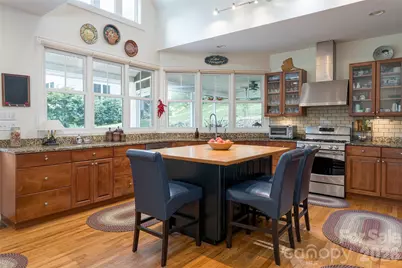 15 Wolfe Cove Road, Asheville, NC 28804 - Photo 10