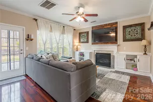 120 Missouri Ln, Mount Holly, NC 28120 - Photo 8