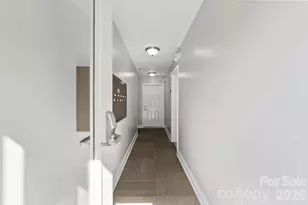 600 N Skyloft Dr, Asheville, NC 28801 - Photo 4