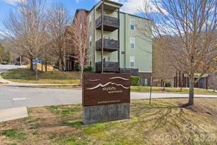 600 N Skyloft Dr, Asheville, NC 28801 - Photo 20