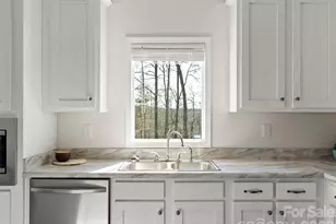 18 Eagle Dr, Hendersonville, NC 28792 - Photo 14