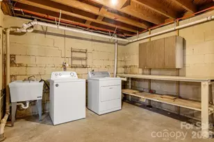 6306 Wheeler Dr, Charlotte, NC 28211 - Photo 24