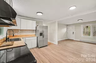 300 Lakewood Dr, Gastonia, NC 28056 - Photo 14