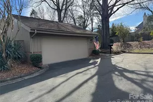 4913 Torrey Pines Ct, Charlotte, NC 28226 - Photo 2