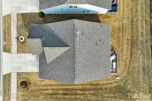 18033 Grey Mossrun Dr, Charlotte, NC 28278 - Photo 32