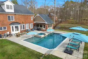 4425 Glen Oaks Dr, Matthews, NC 28104 - Photo 1