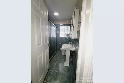 1348 E Woodlawn Road, Charlotte, NC 28209 - Photo 10