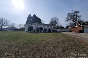 1348 E Woodlawn Rd, Charlotte, NC 28209 - Photo 2