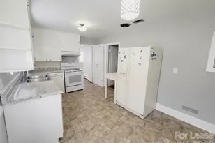 1348 E Woodlawn Rd, Charlotte, NC 28209 - Photo 12