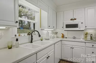 1405 Lower Creek Dr NE, Lenoir, NC 28645 - Photo 16