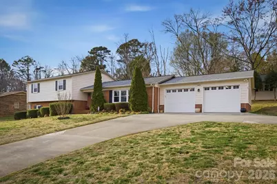 1405 Lower Creek Drive NE, Lenoir, NC 28645 - Photo 2