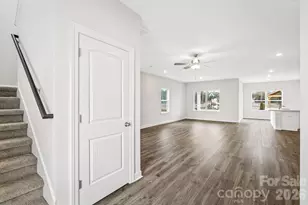 6740 Fairford Dr, Charlotte, NC 28215 - Photo 4