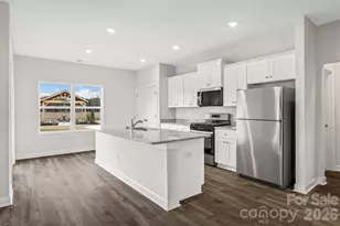 6740 Fairford Dr, Charlotte, NC 28215 - Photo 8