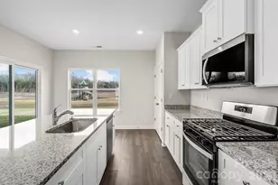 6740 Fairford Dr, Charlotte, NC 28215 - Photo 10