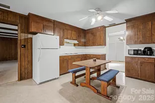 8122 Knollwood Cir, Charlotte, NC 28213 - Photo 14