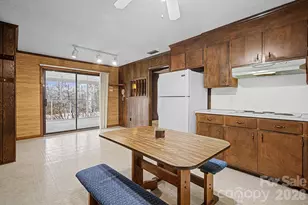 8122 Knollwood Cir, Charlotte, NC 28213 - Photo 16