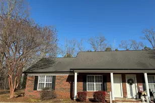 521 Cedar Springs Dr, Lincolnton, NC 28092 - Photo 1