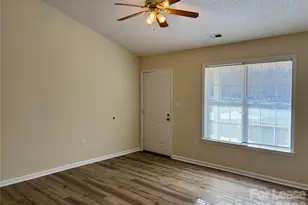 521 Cedar Springs Dr, Lincolnton, NC 28092 - Photo 2