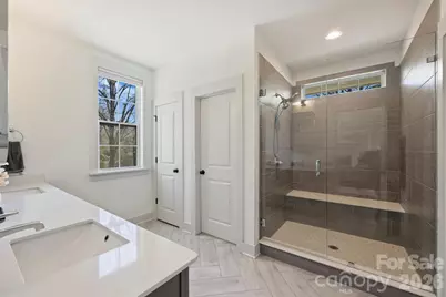 1414 Briar Creek Road, Charlotte, NC 28205 - Photo 32