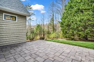 21 Kanuga Forest Dr, Hendersonville, NC 28739 - Photo 36