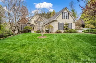 21 Kanuga Forest Dr, Hendersonville, NC 28739 - Photo 2