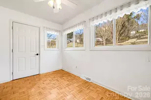 20 Ridge Cross Rd, Asheville, NC 28805 - Photo 18