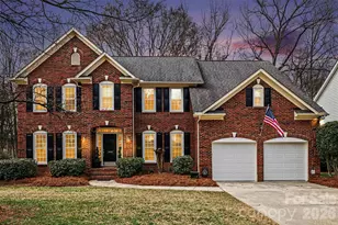 1000 Coachman Dr, Waxhaw, NC 28173 - Photo 2