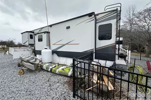 142 Putt-Putt Ln, New London, NC 28127 - Photo 34