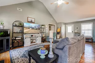 126 Deer Track Ln, Gaffney, SC 29341 - Photo 8