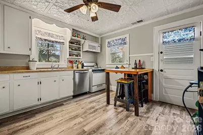 237 Jefferson Avenue NE, Concord, NC 28025 - Photo 6