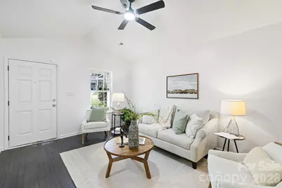 913 Tennyson Drive, Charlotte, NC 28208 - Photo 14