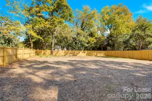 2630 Elon St, Charlotte, NC 28208 - Photo 16