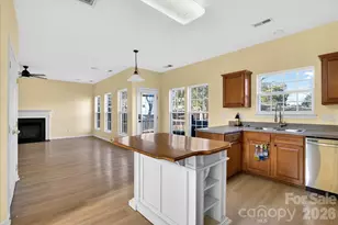 4913 Summerside Dr, Lake Wylie, SC 29710 - Photo 16