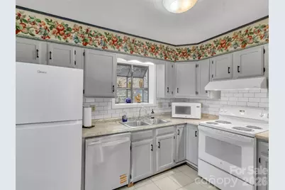 2445 S Lakeshore Drive, Lake Junaluska, NC 28745 - Photo 10