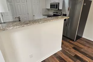 2016 Cindy Creek Ln, Charlotte, NC 28216 - Photo 8