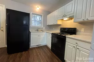 206 W 15th St, Newton, NC 28658 - Photo 4