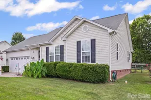 2017 Longhorn Dr, Dallas, NC 28034 - Photo 1