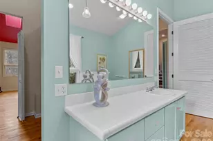 203 Heathcote Rd, Hendersonville, NC 28791 - Photo 24