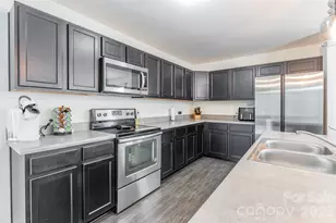 825 Georgia Oak Ln, Landis, NC 28088 - Photo 10