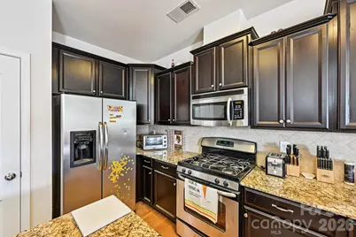 19010 Lake Breeze Drive, Cornelius, NC 28031 - Photo 8