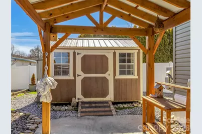 225 Pike Point, Waynesville, NC 28785 - Photo 24