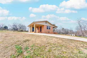 108 W Debby Dr, Shelby, NC 28152 - Photo 4