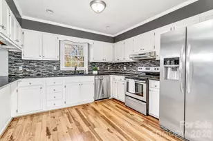 1 Oak Ln, Candler, NC 28715 - Photo 10