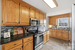 201 Midway Park Ln, Taylorsville, NC 28681 - Photo 18